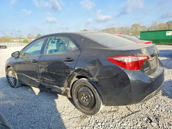 5YFBURHE5JP755184 2018 TOYOTA COROLLA - Image 2