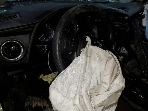 5YFBURHE5JP755475 2018 TOYOTA COROLLA - Image 8