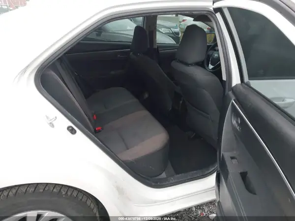 5YFBURHE5JP755752 2018 TOYOTA COROLLA - Image 8