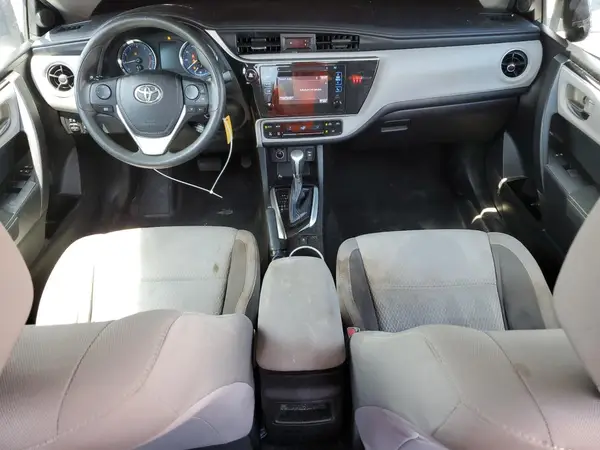 5YFBURHE5JP756335 2018 TOYOTA COROLLA - Image 8