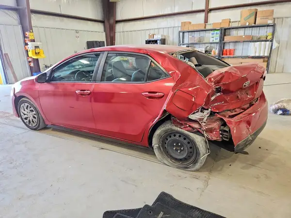 5YFBURHE5JP756884 2018 TOYOTA COROLLA - Image 2
