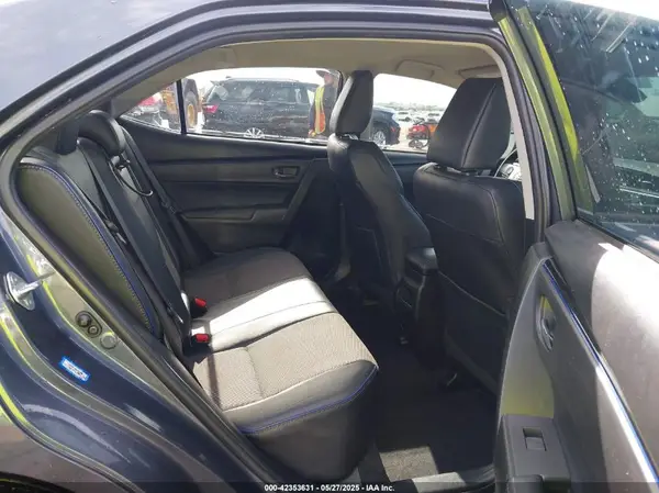 5YFBURHE5JP757095 2018 TOYOTA COROLLA - Image 8