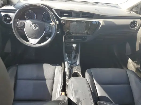 5YFBURHE5JP757548 2018 TOYOTA COROLLA - Image 8