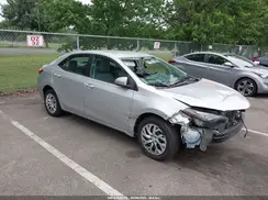 5YFBURHE5JP759302 2018 TOYOTA COROLLA