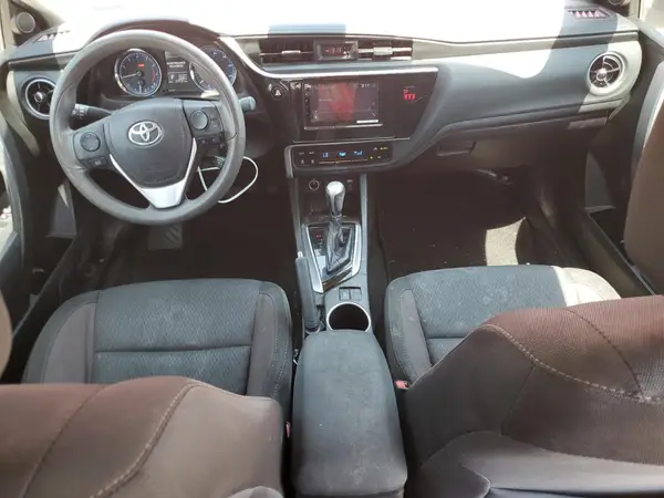 5YFBURHE5JP761602 2018 TOYOTA COROLLA - Image 8