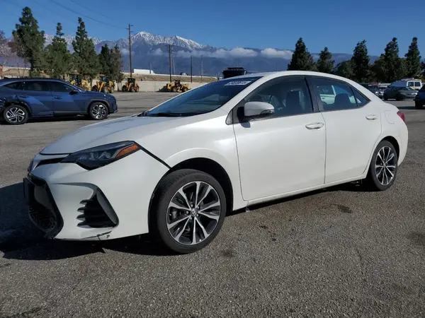 5YFBURHE5JP762149 2018 TOYOTA COROLLA - Image 1