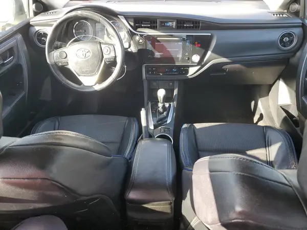 5YFBURHE5JP762149 2018 TOYOTA COROLLA - Image 8
