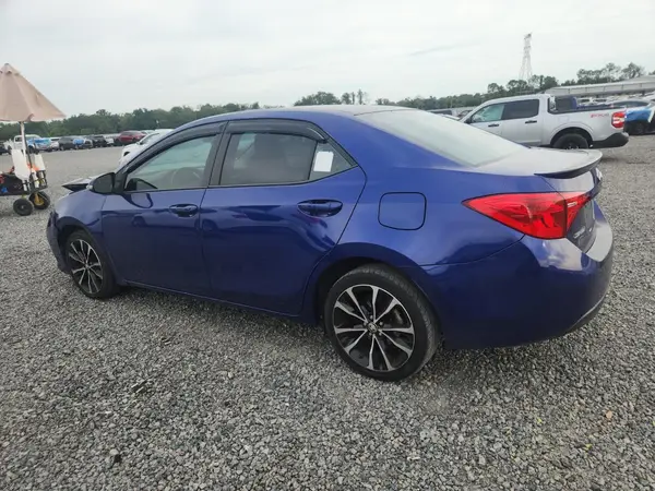 5YFBURHE5JP762930 2018 TOYOTA COROLLA - Image 2