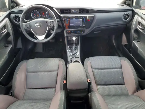 5YFBURHE5JP763673 2018 TOYOTA COROLLA - Image 8