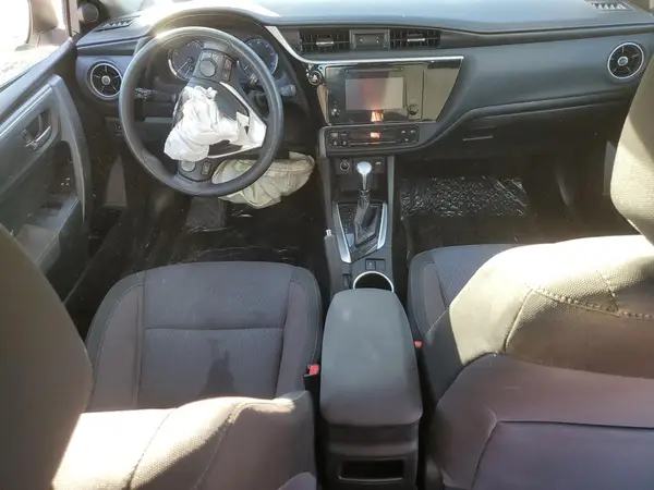 5YFBURHE5JP765908 2018 TOYOTA COROLLA - Image 8