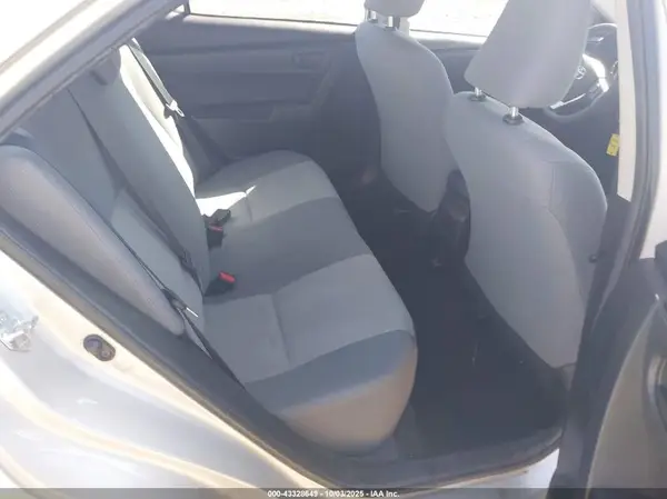 5YFBURHE5JP766055 2018 TOYOTA COROLLA - Image 8