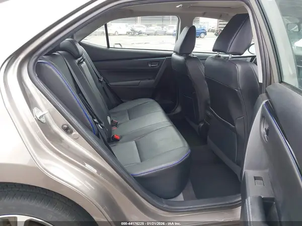 5YFBURHE5JP766914 2018 TOYOTA COROLLA - Image 8