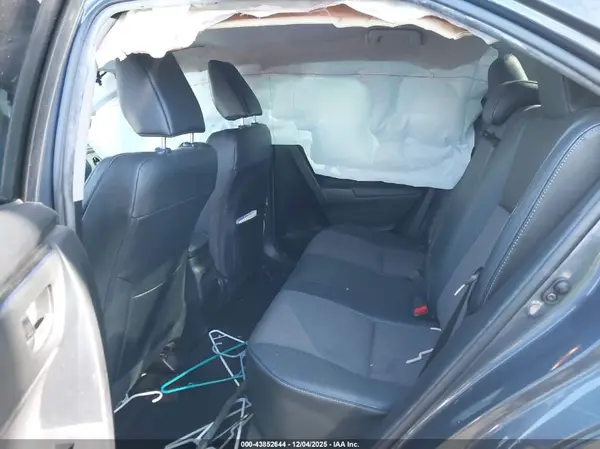 5YFBURHE5JP768047 2018 TOYOTA COROLLA - Image 8