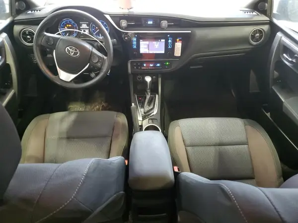 5YFBURHE5JP768761 2018 TOYOTA COROLLA - Image 8
