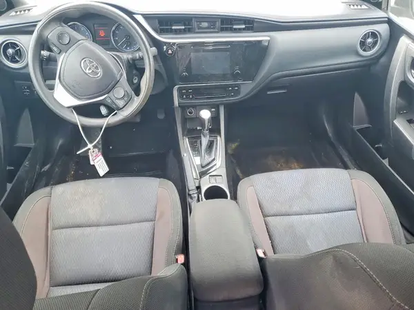 5YFBURHE5JP770834 2018 TOYOTA COROLLA - Image 8
