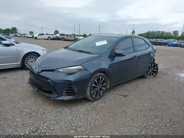 5YFBURHE5JP771482 2018 TOYOTA COROLLA - Image 2