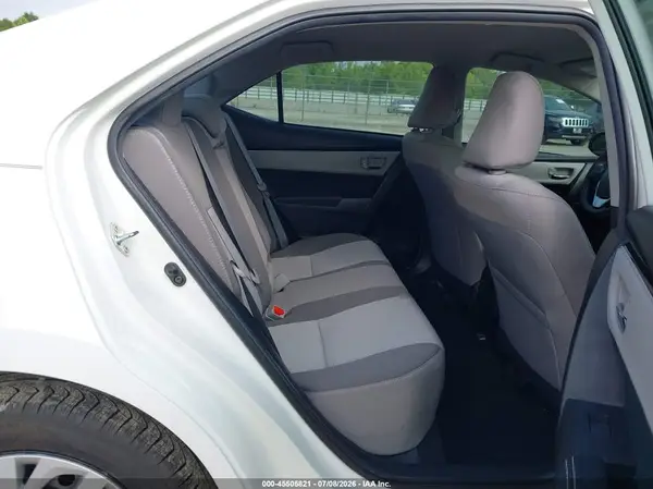 5YFBURHE5JP771742 2018 TOYOTA COROLLA - Image 8