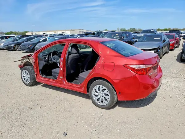 5YFBURHE5JP772471 2018 TOYOTA COROLLA - Image 2