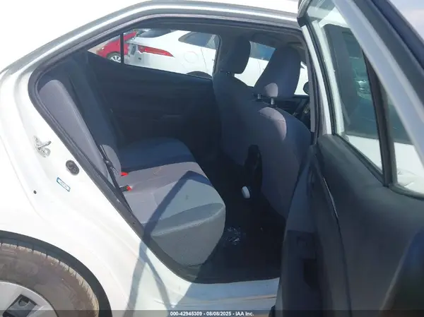 5YFBURHE5JP774964 2018 TOYOTA COROLLA - Image 8
