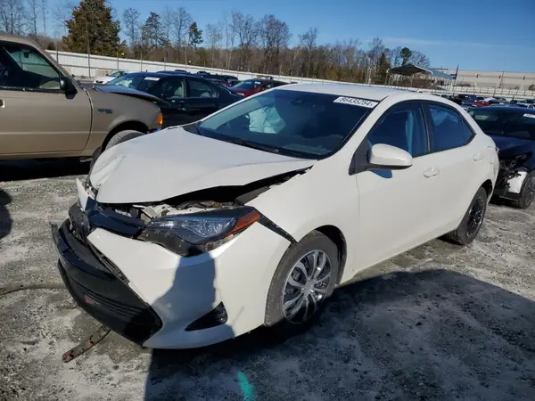 5YFBURHE5JP775385 2018 TOYOTA COROLLA - Image 1