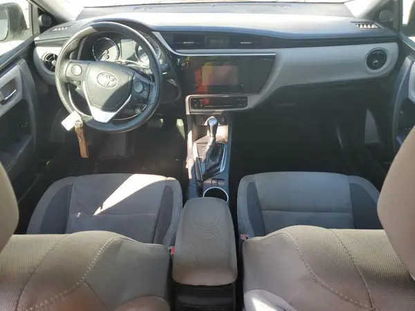 5YFBURHE5JP776908 2018 TOYOTA COROLLA - Image 8