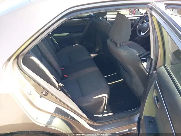 5YFBURHE5JP776939 2018 TOYOTA COROLLA - Image 8