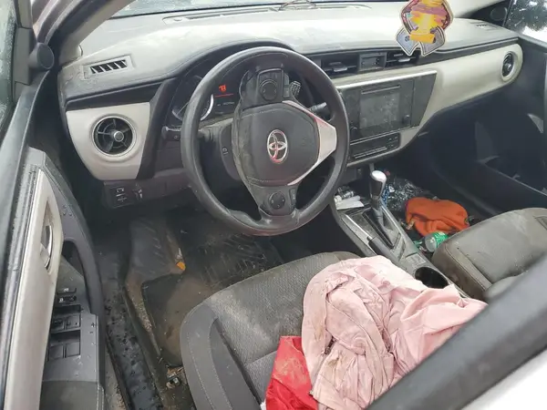 5YFBURHE5JP781168 2018 TOYOTA COROLLA - Image 8