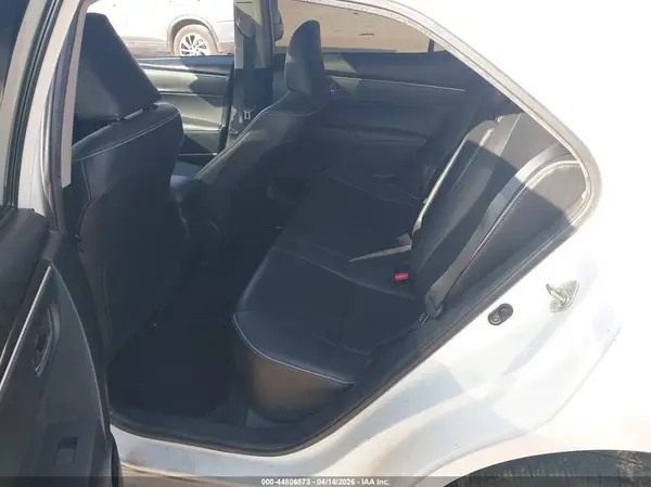 5YFBURHE5JP781171 2018 TOYOTA COROLLA - Image 8