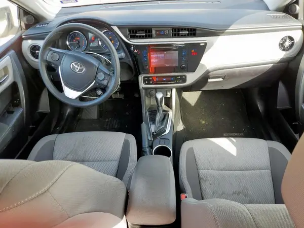 5YFBURHE5JP781753 2018 TOYOTA COROLLA - Image 8