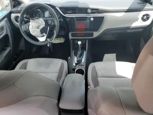 5YFBURHE5JP784314 2018 TOYOTA COROLLA - Image 8