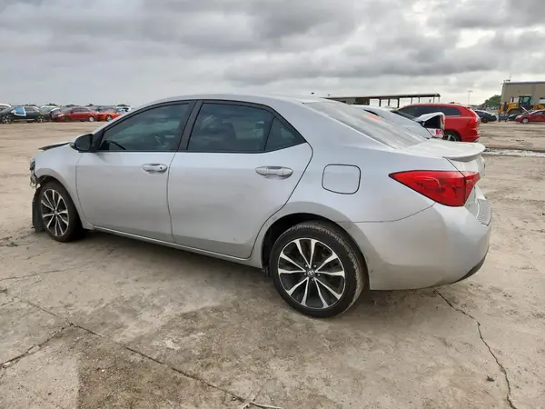 5YFBURHE5JP784510 2018 TOYOTA COROLLA - Image 2