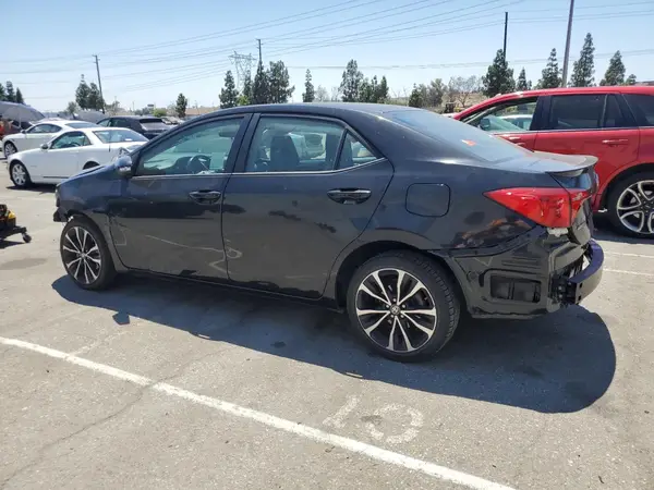 5YFBURHE5JP787004 2018 TOYOTA COROLLA - Image 2
