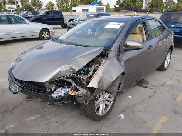 5YFBURHE5JP788671 2018 TOYOTA COROLLA - Image 2