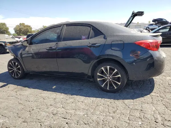 5YFBURHE5JP789142 2018 TOYOTA COROLLA - Image 2