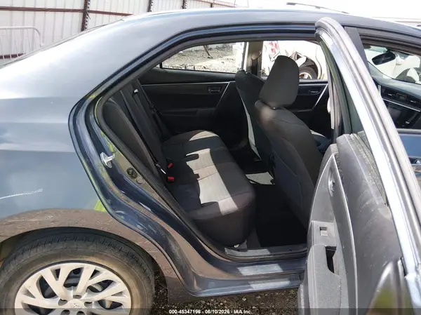 5YFBURHE5JP790338 2018 TOYOTA COROLLA - Image 8