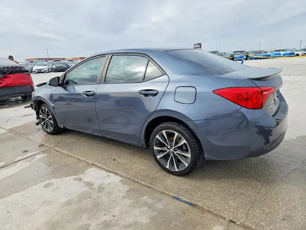 5YFBURHE5JP791196 2018 TOYOTA COROLLA - Image 2