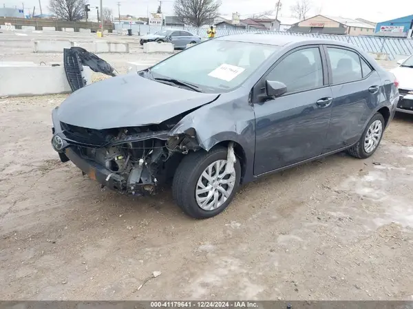 5YFBURHE5JP791666 2018 TOYOTA COROLLA - Image 2