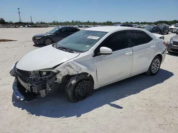 5YFBURHE5JP796379 2018 TOYOTA COROLLA - Image 1