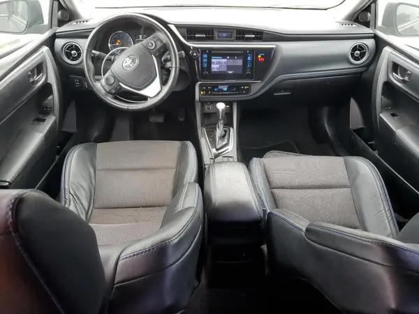 5YFBURHE5JP796429 2018 TOYOTA COROLLA - Image 8