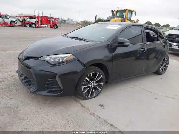 5YFBURHE5JP797760 2018 TOYOTA COROLLA - Image 2