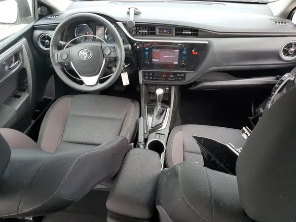 5YFBURHE5JP799976 2018 TOYOTA COROLLA - Image 8