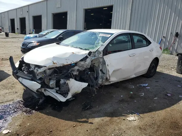 5YFBURHE5JP804397 2018 TOYOTA COROLLA - Image 1