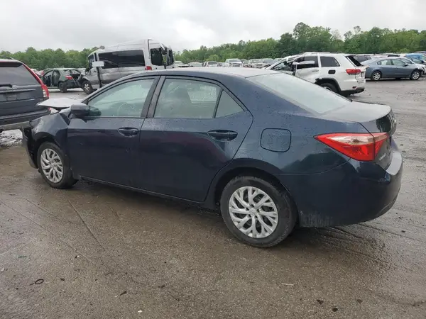 5YFBURHE5JP806165 2018 TOYOTA COROLLA - Image 2