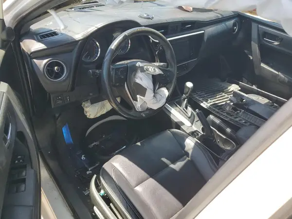 5YFBURHE5JP806263 2018 TOYOTA COROLLA - Image 8