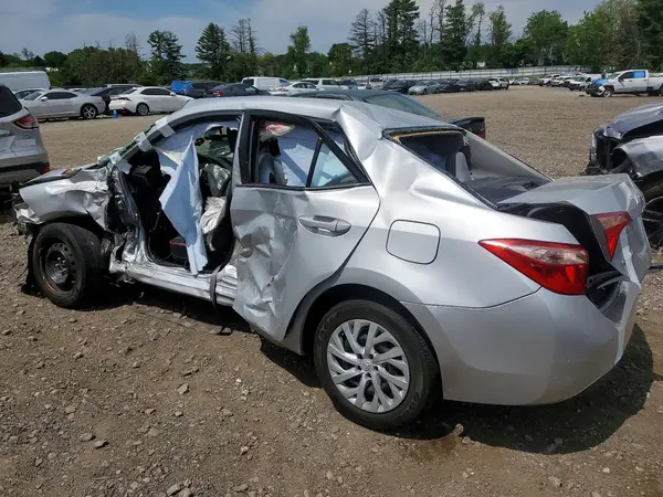 5YFBURHE5JP806845 2018 TOYOTA COROLLA - Image 2