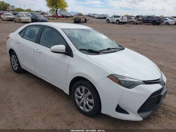 5YFBURHE5JP809342 2018 TOYOTA COROLLA - Image 1
