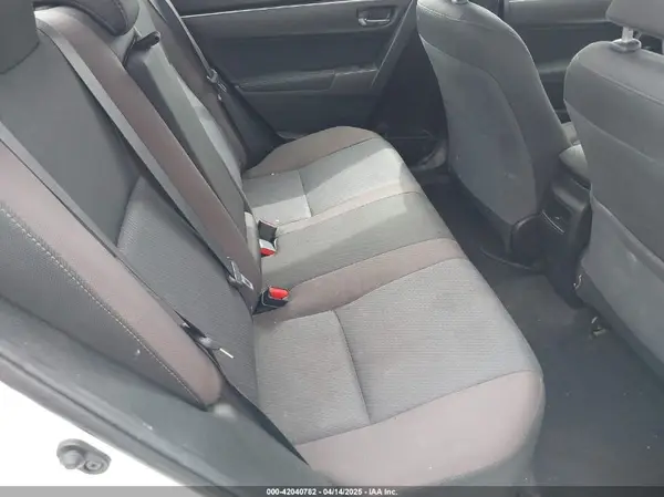 5YFBURHE5JP809342 2018 TOYOTA COROLLA - Image 8