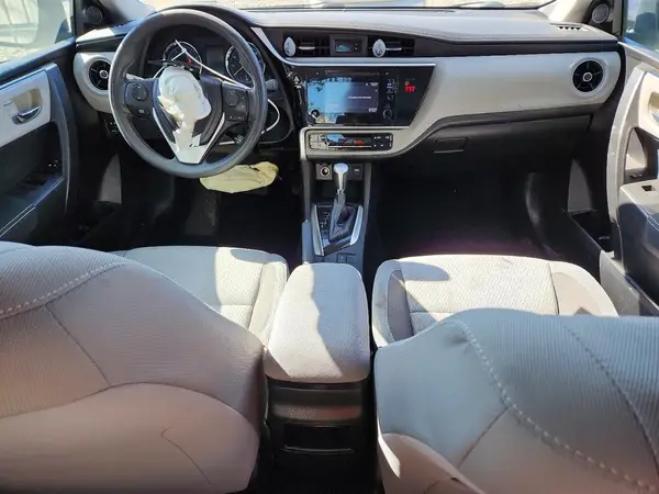 5YFBURHE5JP812919 2018 TOYOTA COROLLA - Image 8