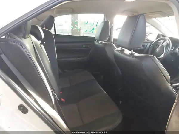 5YFBURHE5JP813858 2018 TOYOTA COROLLA - Image 8