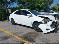 5YFBURHE5JP814069 2018 TOYOTA COROLLA